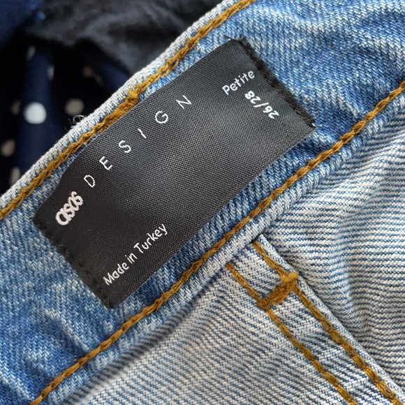 ASOS DESIGN Petite high rise '70s stretch flare jeans in midwash - Picture 5 of 6